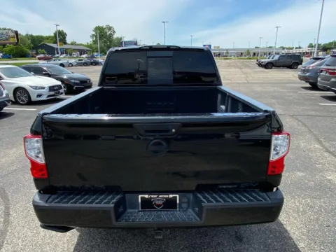 More photos of 2019 Nissan Titan SV Crew Cab 2WD at RS Motors, IN