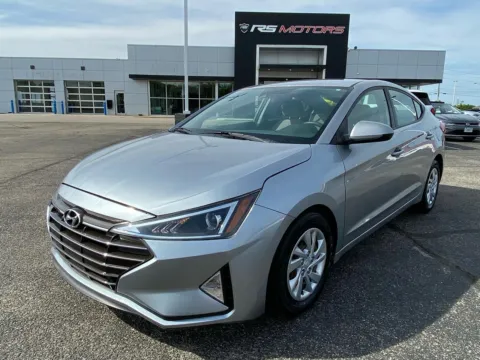 More photos of 2020 Hyundai Elantra SE 6M at RS Motors, IN