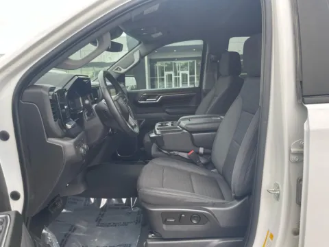 More photos of 2023 Chevrolet Silverado 1500 Z71 Crew Cab 4WD Trail Boss at RS Motors, IN