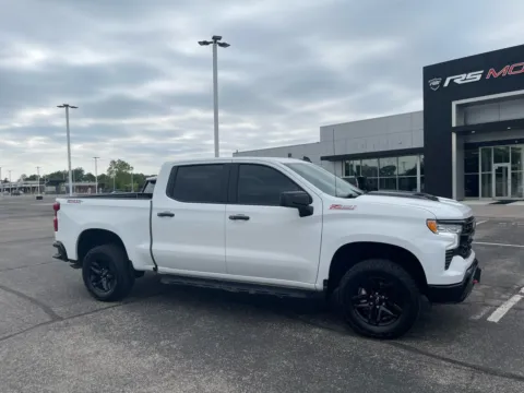 White 2023 Chevrolet Silverado 1500 Z71 Crew Cab 4WD Trail Boss for sale in Indianapolis, IN