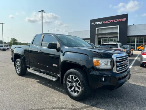 Photos of 2017 GMC Canyon SLE Ext. Cab 4WD for sale in Indianapolis, IN at RS Motors