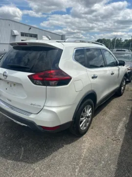 More photos of 2018 Nissan Rogue SV AWD at RS Motors, IN