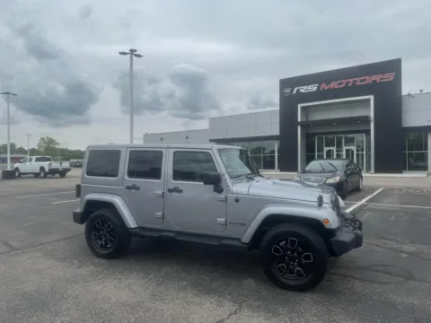 Photos of 2018 Jeep Wrangler JK Unlimited Sahara 4WD for sale in Indianapolis, IN at RS Motors