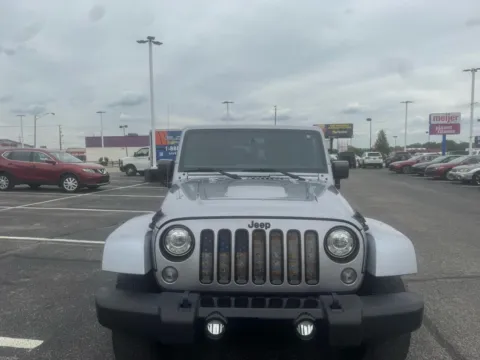 More photos of 2018 Jeep Wrangler JK Unlimited Sahara 4WD at RS Motors, IN