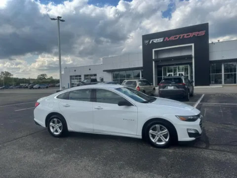 White 2022 Chevrolet Malibu LS for sale in Indianapolis, IN