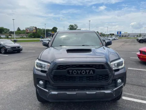 More photos of 2017 Toyota Tacoma SR5 Double Cab Long Bed V6 6AT 4WD at RS Motors, IN