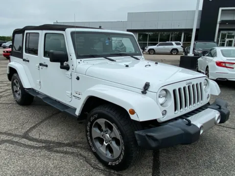 More photos of 2017 Jeep Wrangler Unlimited Sahara 4WD at RS Motors, IN