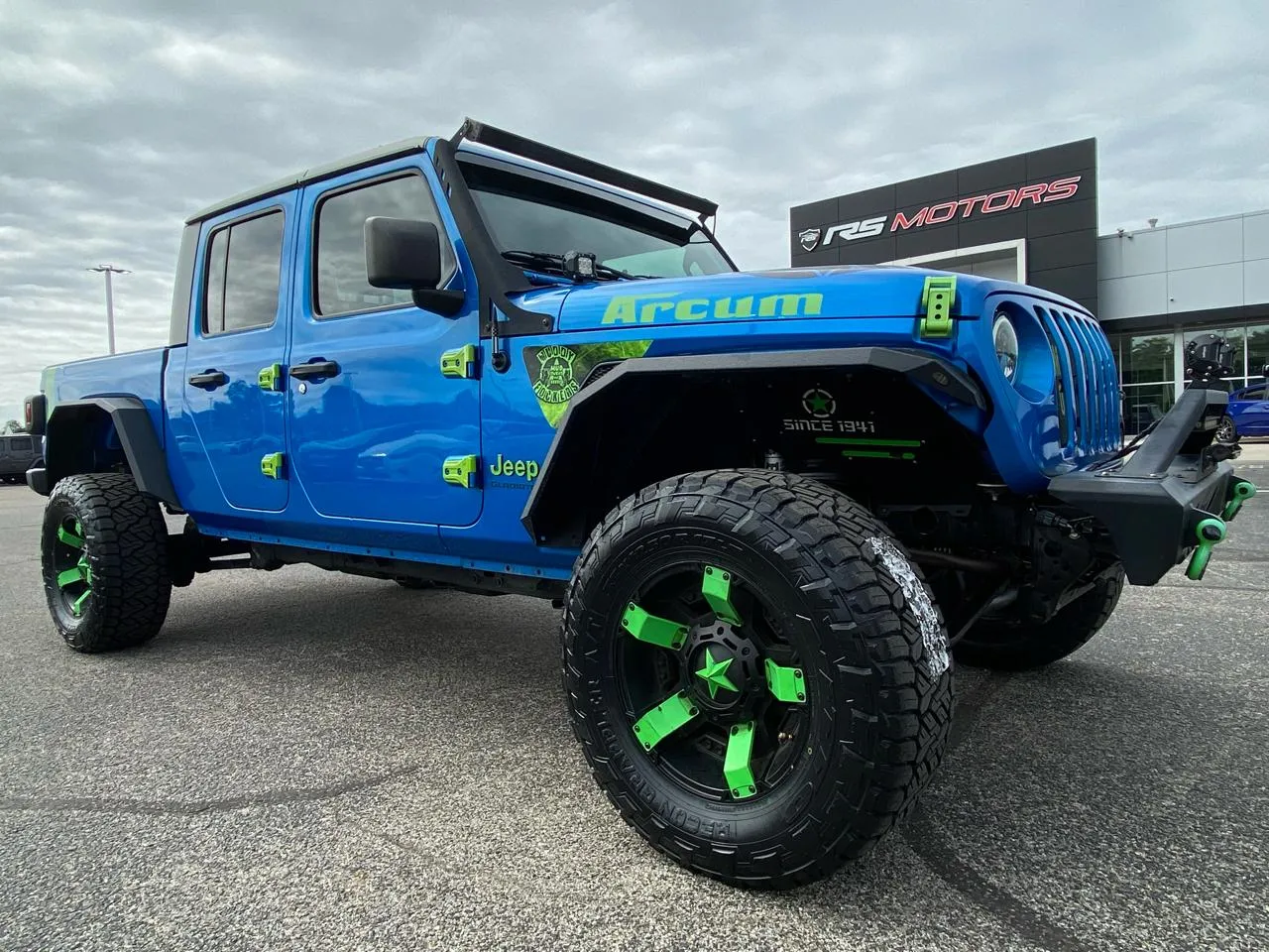 2020 Jeep Gladiator Sport S's photo