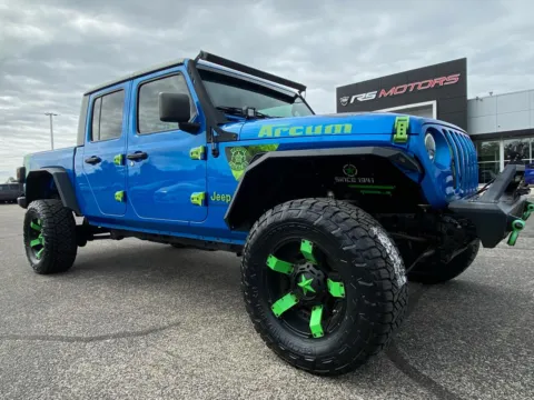 More photos of 2020 Jeep Gladiator Sport at RS Motors, IN