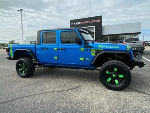 Photos of 2020 Jeep Gladiator Sport for sale in Indianapolis, IN at RS Motors