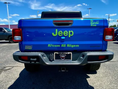 More photos of 2020 Jeep Gladiator Sport at RS Motors, IN