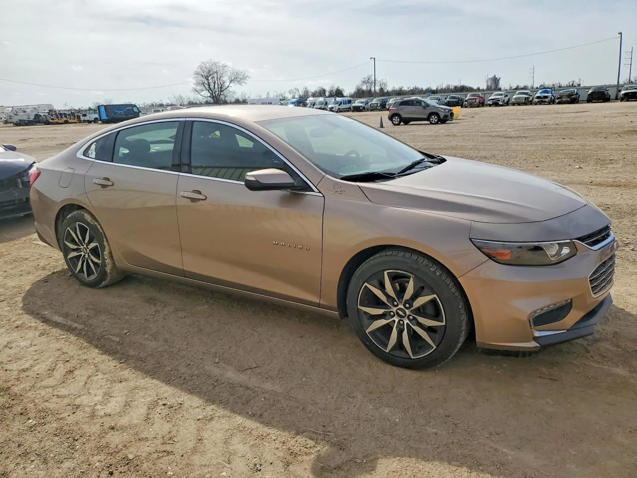 Beige 2018 Chevrolet Malibu LT for sale in Indianapolis, IN