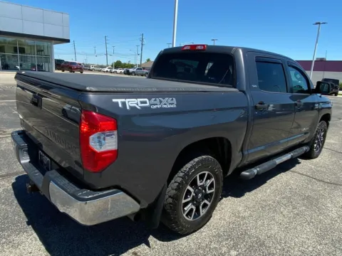 More photos of 2018 Toyota Tundra SR5 5.7L V8 CrewMax 4WD at RS Motors, IN
