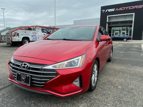 More photos of 2020 Hyundai Elantra Limited at RS Motors, IN
