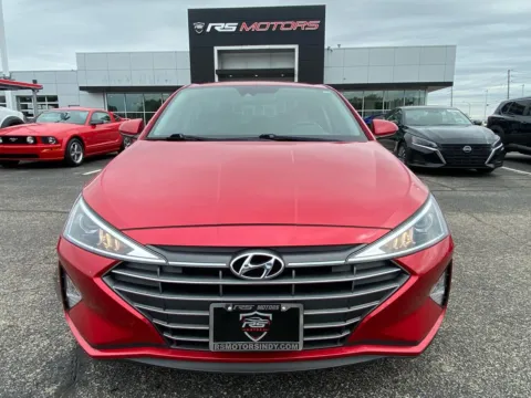 More photos of 2020 Hyundai Elantra Limited at RS Motors, IN