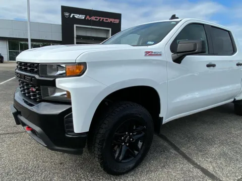 White 2021 Chevrolet Silverado 1500 Custom Trail Boss Crew Cab Long Box 4WD for sale in Indianapolis, IN
