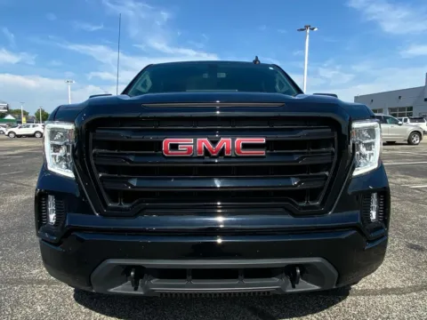 More photos of 2022 GMC Sierra 1500 Limited Elevation Crew Cab 4WD at RS Motors, IN