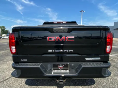 More photos of 2022 GMC Sierra 1500 Limited Elevation Crew Cab 4WD at RS Motors, IN