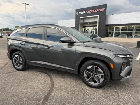 Photos of 2025 Hyundai Tucson SEL Convenience Hybrid AWD for sale in Indianapolis, IN at RS Motors