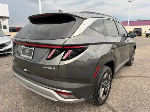 More photos of 2025 Hyundai Tucson SEL Convenience Hybrid AWD at RS Motors, IN