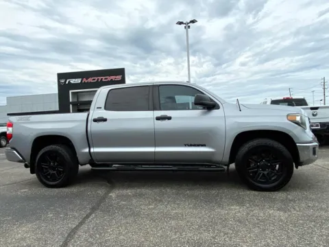 More photos of 2019 Toyota Tundra SR5 4.6L V8 CrewMax 2WD at RS Motors, IN