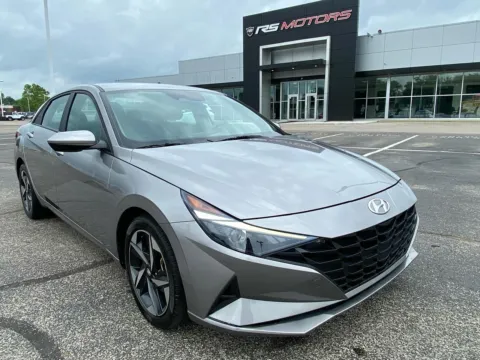 Photos of 2023 Hyundai Elantra SEL for sale in Indianapolis, IN at RS Motors