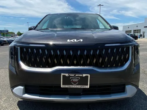 More photos of 2026 Kia Carnival LXS at RS Motors, IN