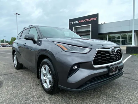 Photos of 2021 Toyota Highlander LE AWD V6 for sale in Indianapolis, IN at RS Motors
