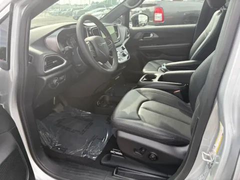 Photos of 2026 Chrysler Pacifica Select for sale in Indianapolis, IN at RS Motors
