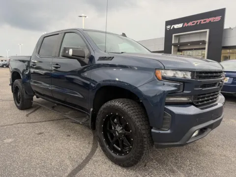 Blue 2019 Chevrolet Silverado 1500 RST Crew Cab 4WD for sale in Indianapolis, IN