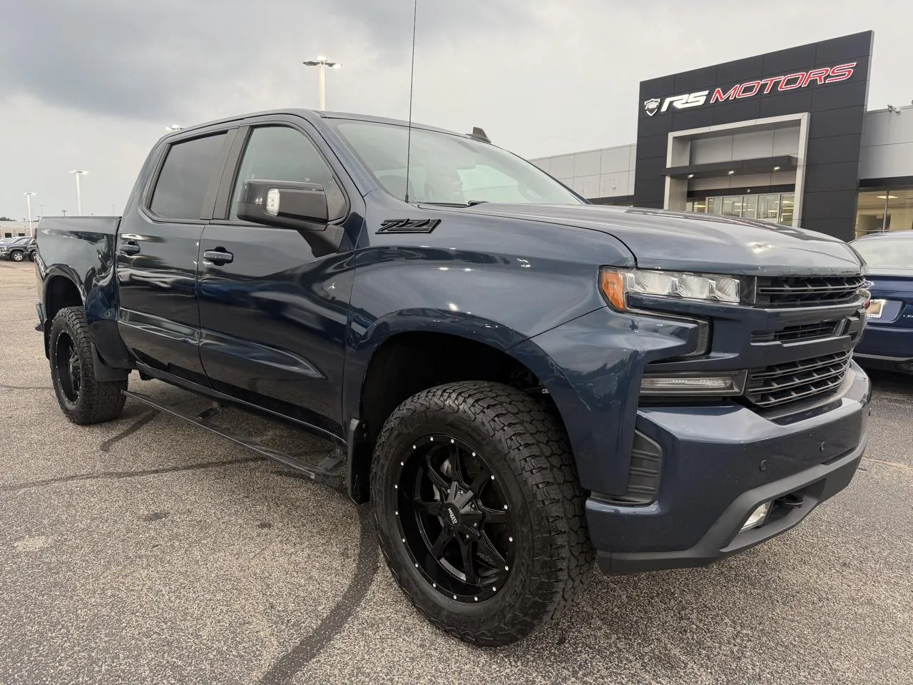Blue 2019 Chevrolet Silverado 1500 RST Crew Cab 4WD for sale in Indianapolis, IN