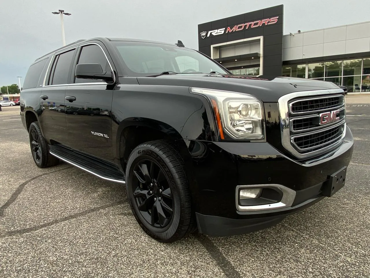 Black 2019 GMC Yukon XL SLT 2WD for sale in Indianapolis, IN