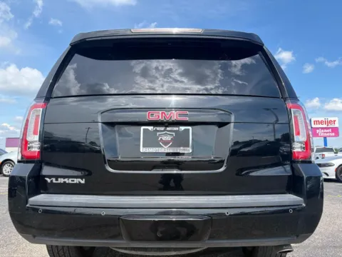 More photos of 2017 GMC Yukon SLT 4WD at RS Motors, IN