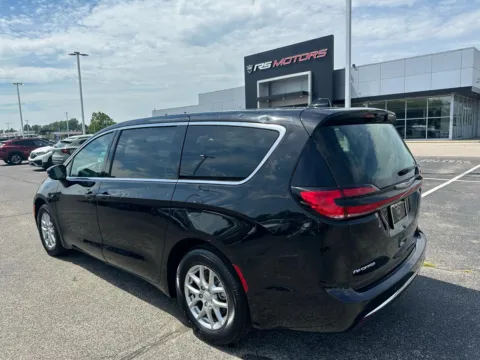 Another view of 2026 Chrysler Pacifica Select for sale in Indianapolis, IN at RS Motors