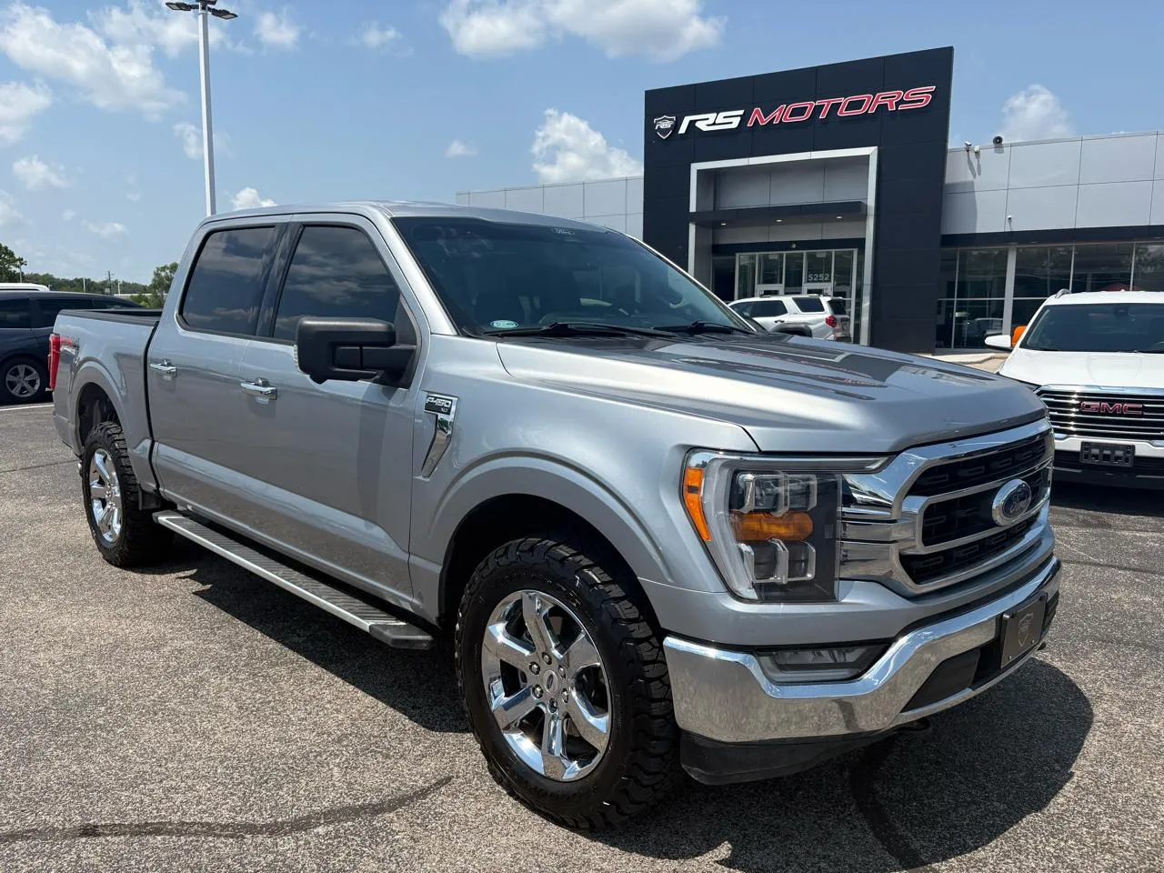 Silver 2022 Ford F-150 XLT SuperCrew 5.5-ft. Bed 4WD for sale in Indianapolis, IN