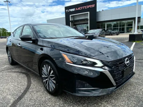 Photos of 2025 Nissan Altima 2.5 SV for sale in Indianapolis, IN at RS Motors