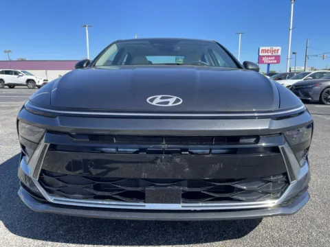 More photos of 2025 Hyundai Sonata SEL at RS Motors, IN