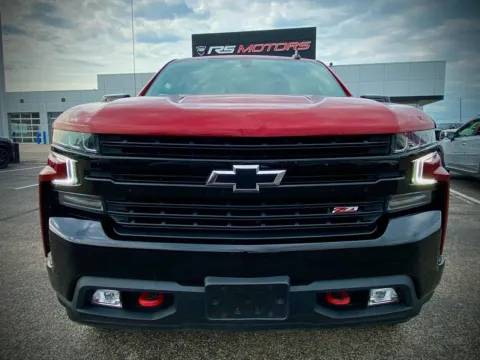 More photos of 2021 Chevrolet Silverado 1500 LT Trail Boss Crew Cab 4WD at RS Motors, IN