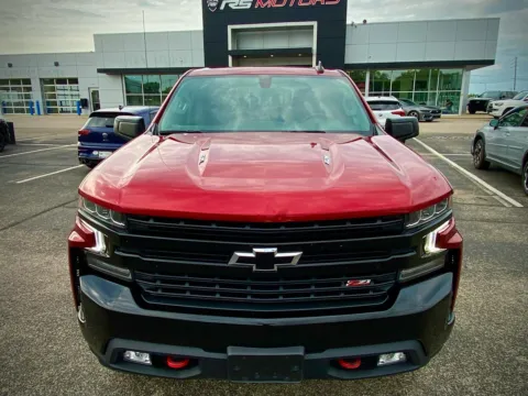 More photos of 2021 Chevrolet Silverado 1500 LT Trail Boss Crew Cab 4WD at RS Motors, IN