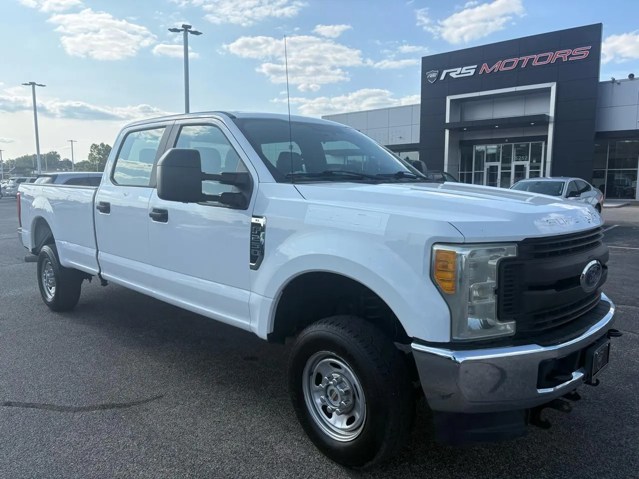 White 2017 Ford F-250 SD XL Crew Cab 4WD for sale in Indianapolis, IN