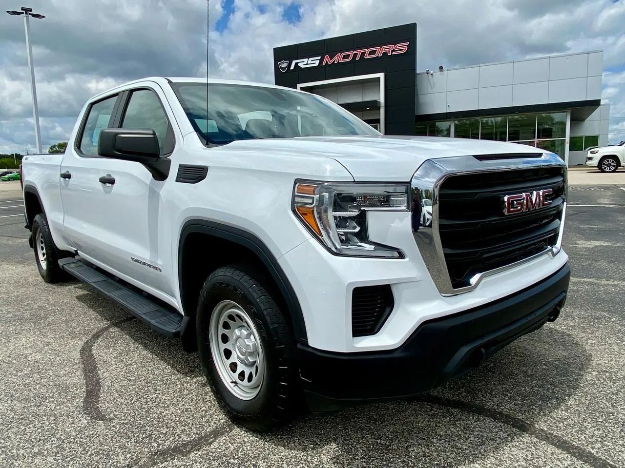 White 2020 GMC Sierra 1500 Base Crew Cab Long Box 4WD for sale in Indianapolis, IN