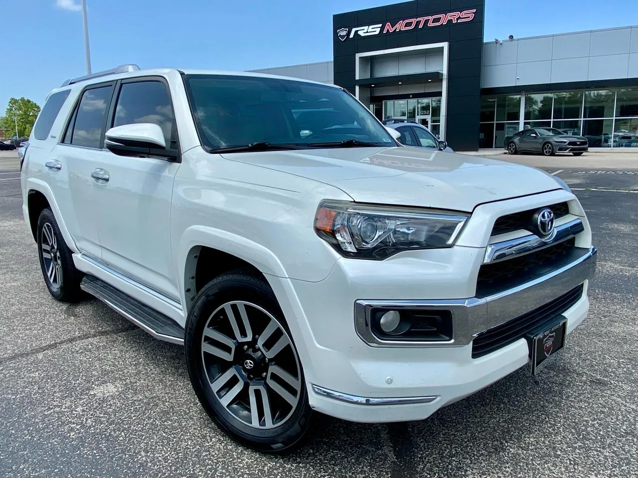 White 2015 Toyota 4Runner Limited 4WD V6 for sale in Indianapolis, IN