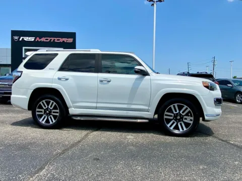 More photos of 2015 Toyota 4Runner Limited 4WD V6 at RS Motors, IN