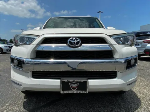 More photos of 2015 Toyota 4Runner Limited 4WD V6 at RS Motors, IN