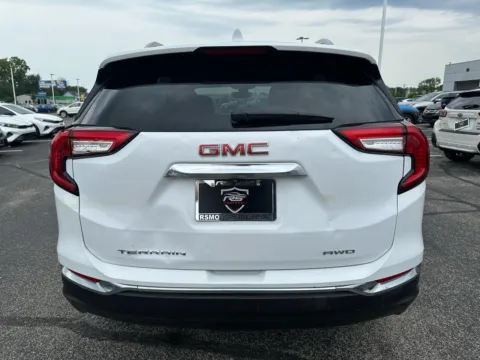 More photos of 2024 GMC Terrain SLT AWD at RS Motors, IN