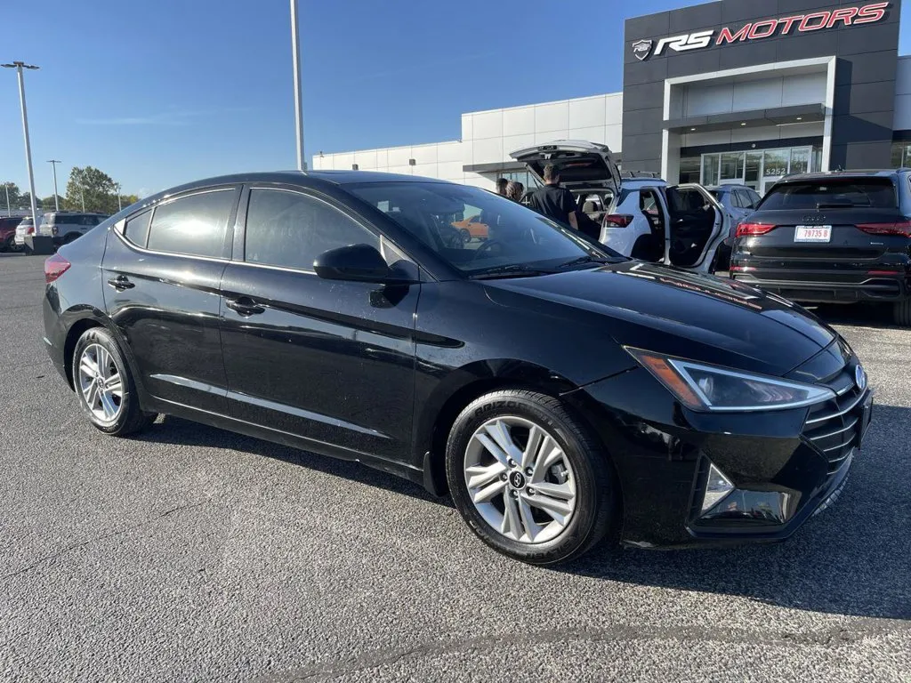Black 2020 Hyundai Elantra Value Edition for sale in Indianapolis, IN