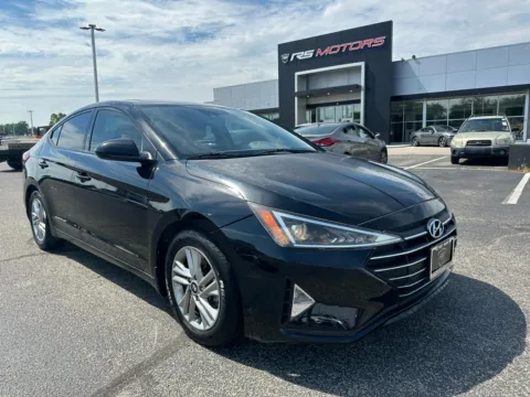 Photos of 2020 Hyundai Elantra Limited for sale in Indianapolis, IN at RS Motors