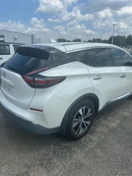 More photos of 2019 Nissan Murano S at RS Motors, IN