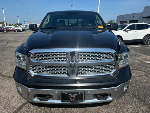 More photos of 2017 RAM 1500 Laramie Crew Cab SWB 2WD at RS Motors, IN