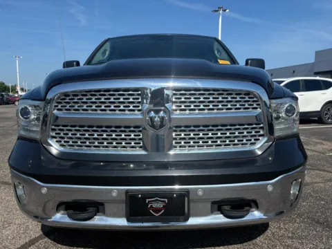 More photos of 2017 RAM 1500 Laramie Crew Cab SWB 2WD at RS Motors, IN